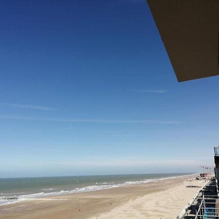 Lovely N° 9 Op Ieder Moment Een Prachtig Zeezicht & Zwembad Middelkerke Kültér fotó