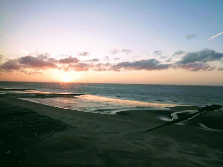 Lovely N° 9 Op Ieder Moment Een Prachtig Zeezicht & Zwembad Middelkerke Kültér fotó