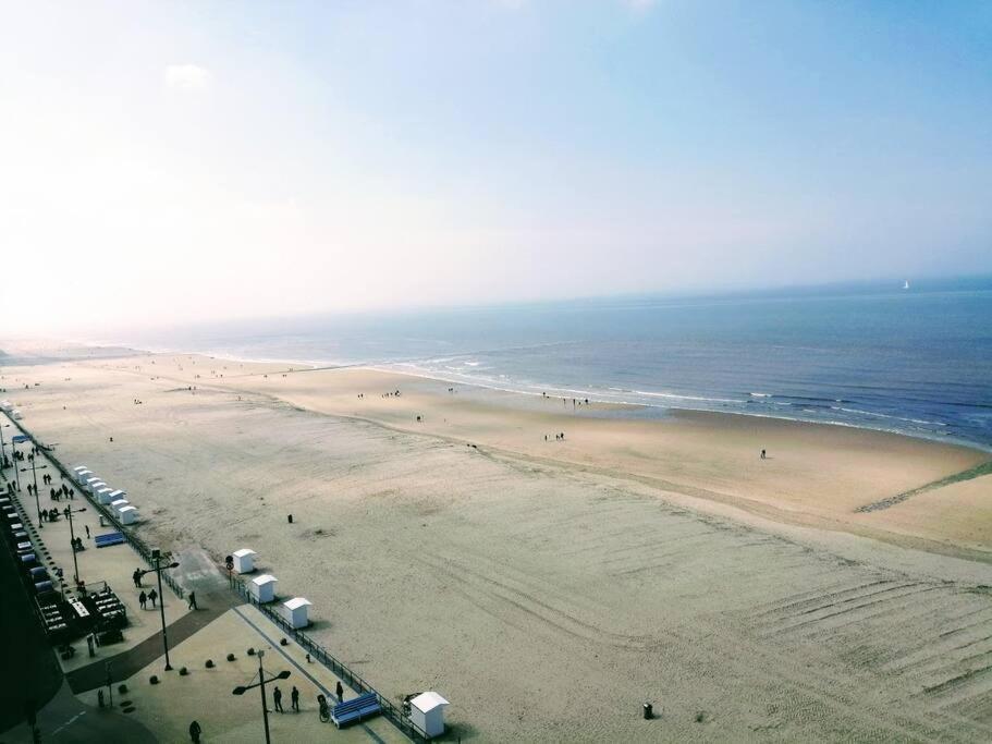 Lovely N° 9 Op Ieder Moment Een Prachtig Zeezicht & Zwembad Middelkerke Kültér fotó