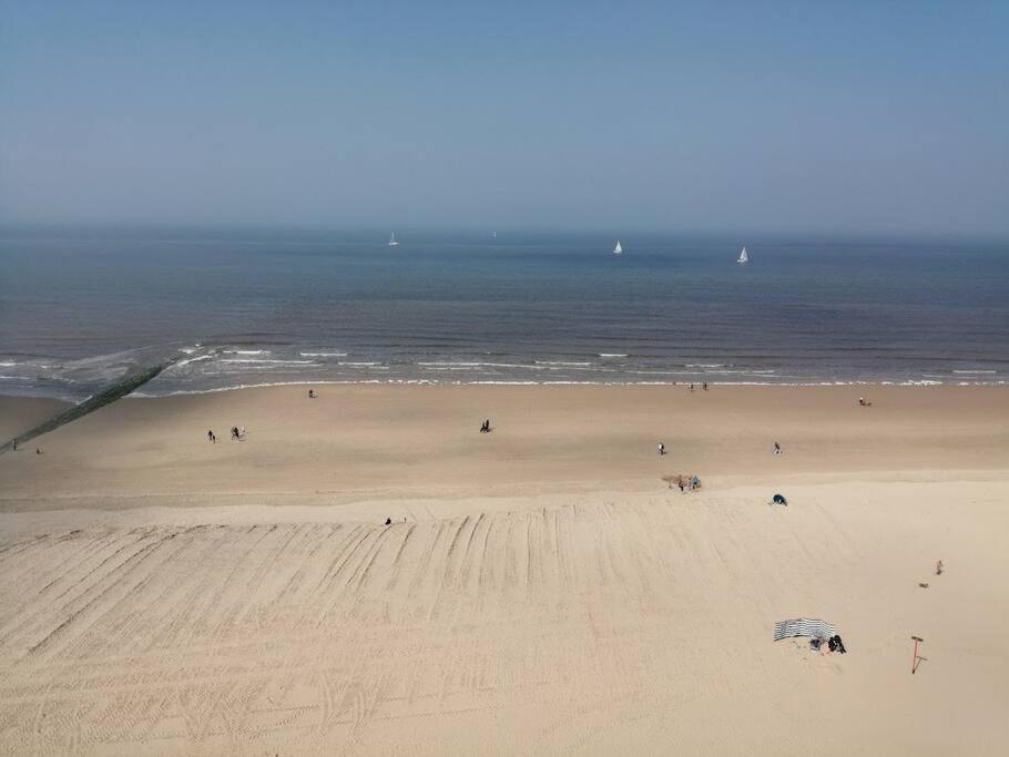 Lovely N° 9 Op Ieder Moment Een Prachtig Zeezicht & Zwembad Middelkerke Kültér fotó