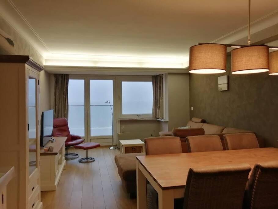 Lovely N° 9 Op Ieder Moment Een Prachtig Zeezicht & Zwembad Middelkerke Kültér fotó